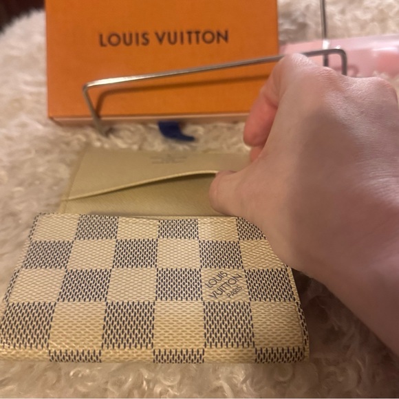 Unisex authentic LOUIS VUITTON Damier Azur Card Holder with box - Picture 7 of 15